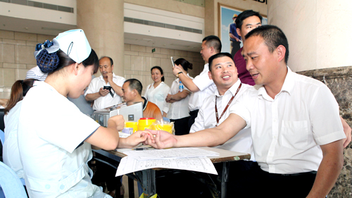 869e39eabd2a45d18372196bd2d98ffc