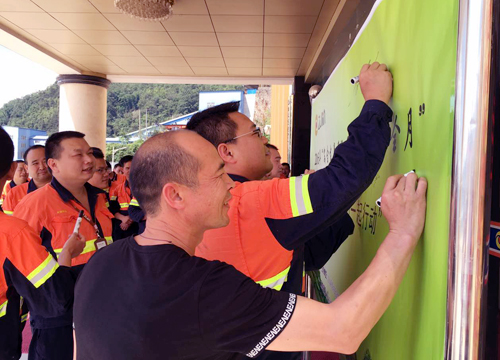 8dcee21d8a434176aade8d60b6999db6