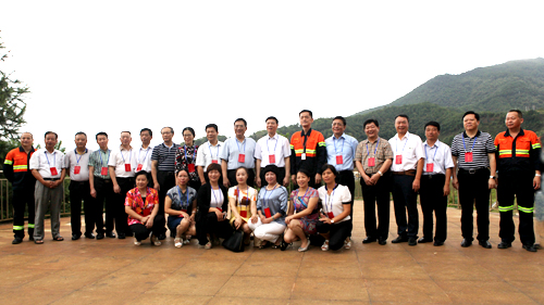 8e1480f3a55743aea689ee565e7505d3