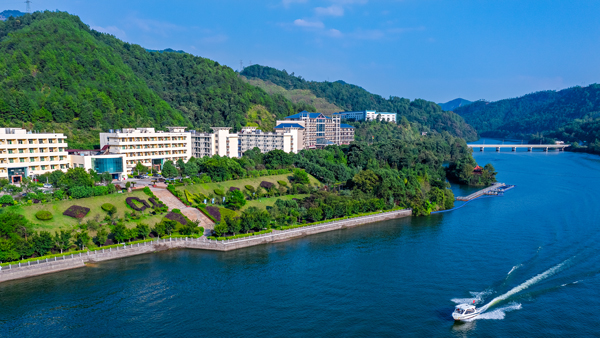 c9d962233733462e873cda666e31206f