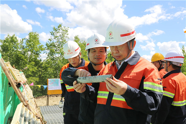 fe457b36b0be43bbaf2a80ccdb759917