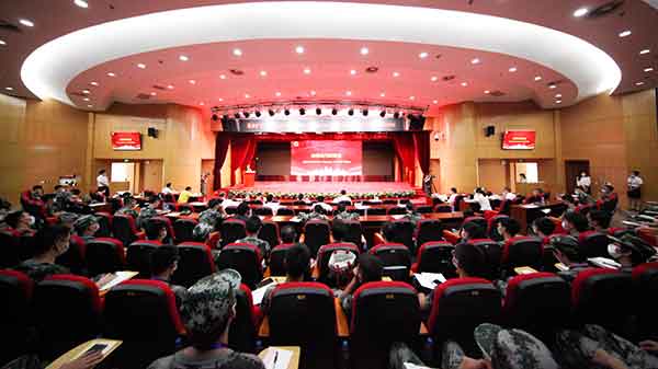 邹来昌勉励2021届金榜生与6008集团官方网站共开展