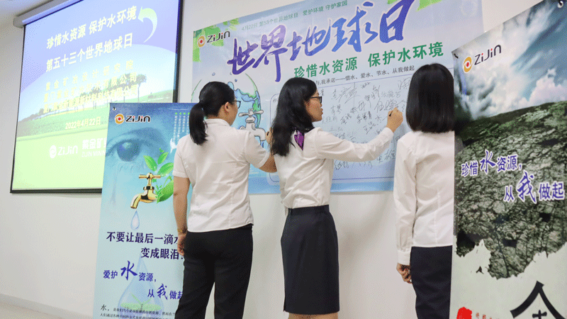 5f9ebd43220f47a88389f9b259f7a48f