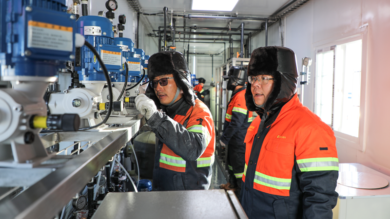 33a79d2bf106431f90aaceb6e83c8e3b