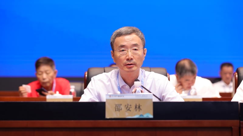 2fc4b10e6fcf4732a7a2943d21673570